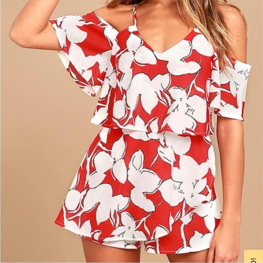 J.O.A. Red White Floral Cold Shoulder Skort Romper Women's Small NWT